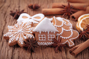 pretty gingerbread cookies to illustrate HR News blog post
